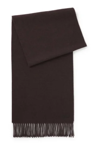 Italian-made wool scarf with logo patch