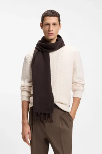 Italian-made wool scarf with logo patch