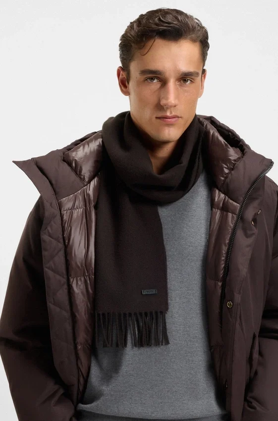 Italian-made wool scarf with logo patch Italian-made wool scarf with logo patch