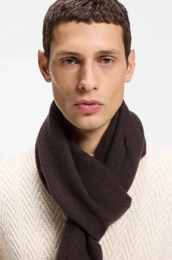 Italian-made wool scarf with logo patch Italian-made wool scarf with logo patch