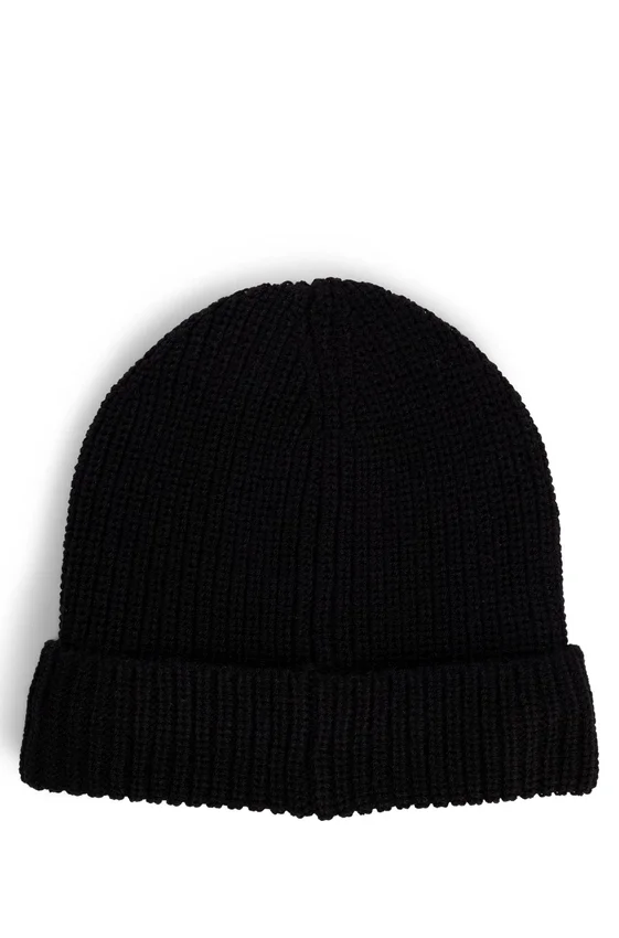 Kids’ beanie hat with logo and faux-fur lining Kids’ beanie hat with logo and faux-fur lining