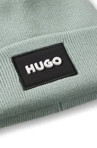 Kids’ beanie hat with logo label Kids’ beanie hat with logo label