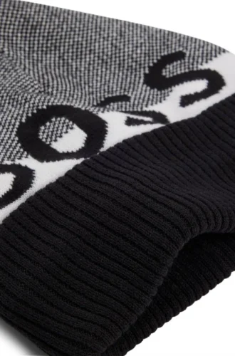 Kids’ beanie hat with pompom and jacquard-woven logo Kids’ beanie hat with pompom and jacquard-woven logo