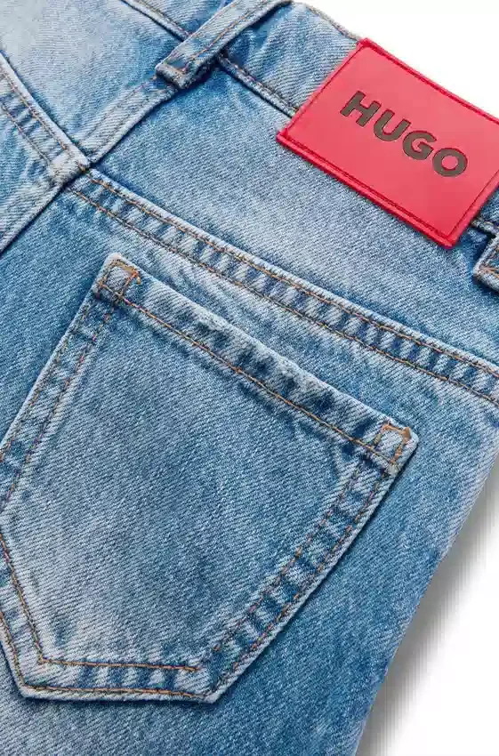 Kids’ blue loose-fit shorts in cotton denim Kids’ blue loose-fit shorts in cotton denim