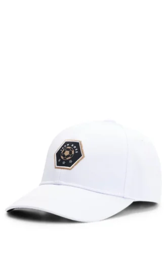 Kids’ cap with signature details