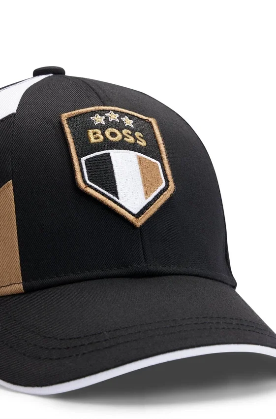Kids’ cap with signature details and colour-blocking Kids’ cap with signature details and colour-blocking