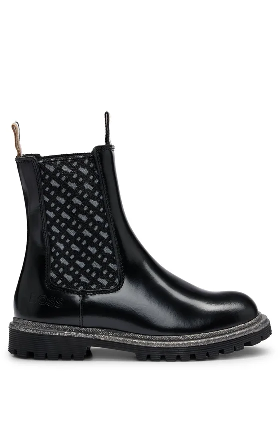 Kids’ Chelsea boots in patent leather with monogram panels Kids’ Chelsea boots in patent leather with monogram panels
