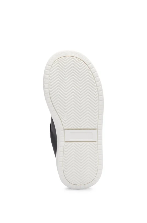 Kids’ flame-artwork trainers in nappa leather Kids’ flame-artwork trainers in nappa leather