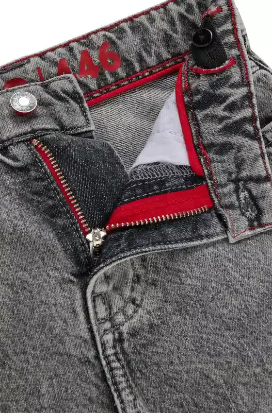 Kids’ grey loose-fit shorts in cotton denim Kids’ grey loose-fit shorts in cotton denim
