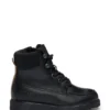 Kids’ hiking-style boots in leather Kids’ hiking-style boots in leather