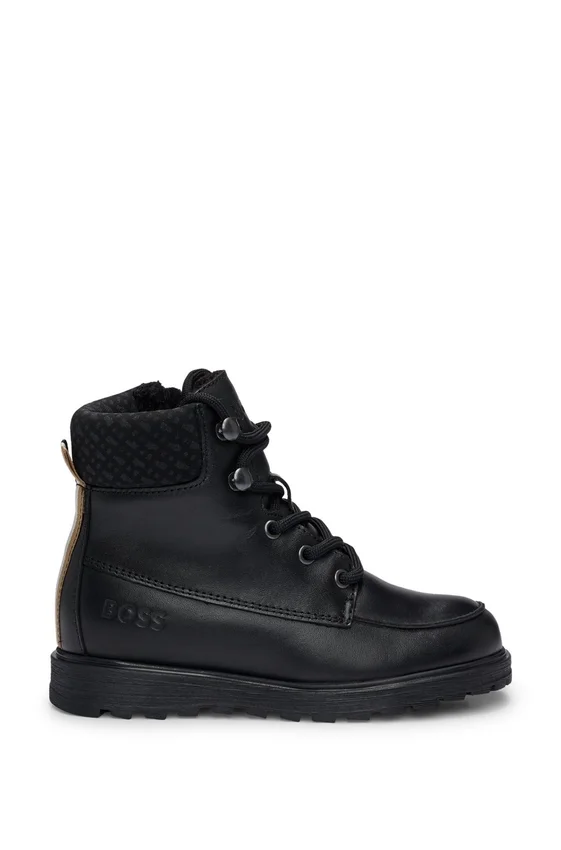Kids’ hiking-style boots in leather Kids’ hiking-style boots in leather