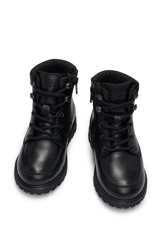 Kids’ hiking-style boots in leather Kids’ hiking-style boots in leather