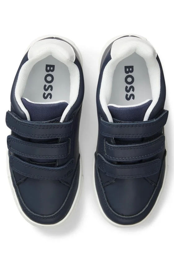 Kids’ leather trainers with logo prints Kids’ leather trainers with logo prints
