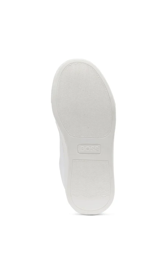 Kids’ leather trainers with logo prints Kids’ leather trainers with logo prints