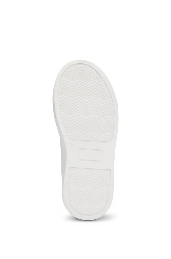 Kids’ leather trainers with logos and monograms Kids’ leather trainers with logos and monograms