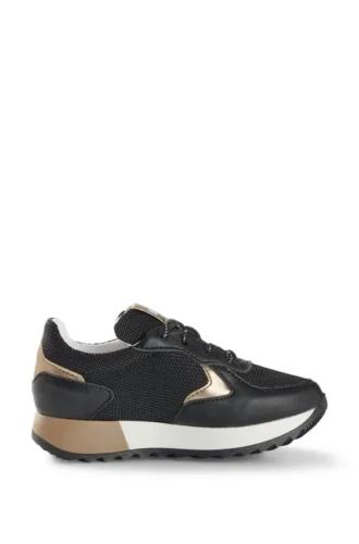 Kids’ mixed-material trainers with mesh and leather Kids’ mixed-material trainers with mesh and leather