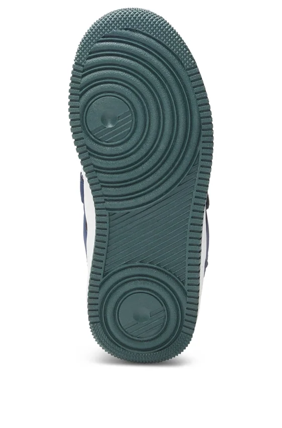 Kids’ mixed-material trainers with mesh tongue Kids’ mixed-material trainers with mesh tongue