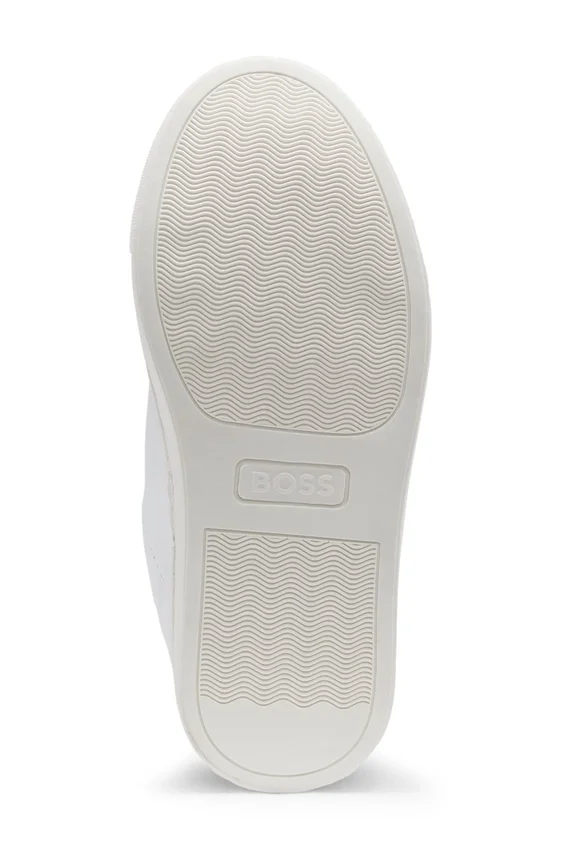 Kids’ sneakers in leather and mesh Kids’ sneakers in leather and mesh