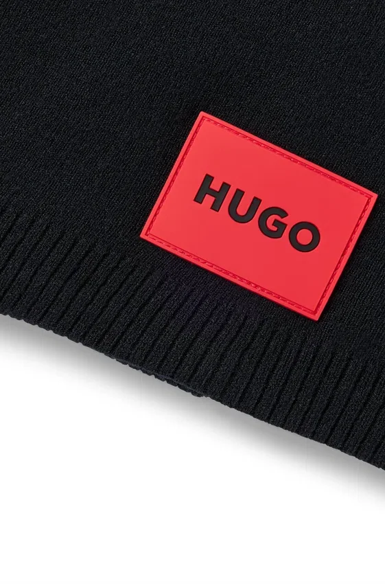Kids’ snood with red logo label Kids’ snood with red logo label