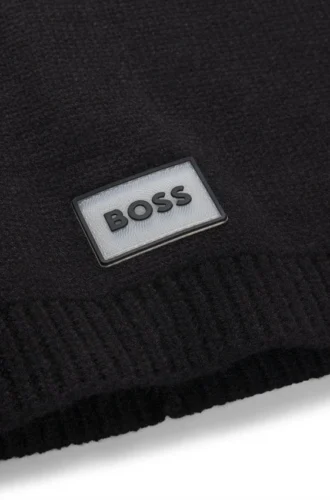 Kids’ snood with rubber logo badge