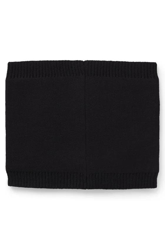Kids’ snood with rubber logo badge Kids’ snood with rubber logo badge