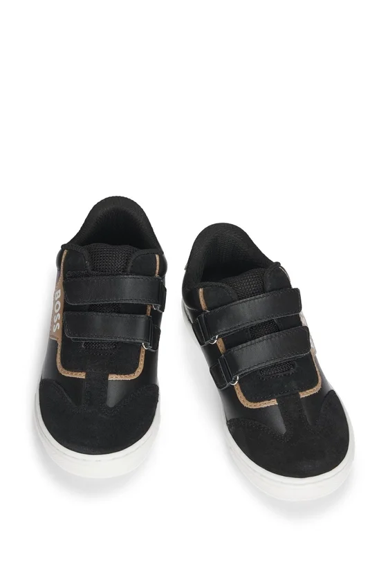 Kids’ trainers in leather and mesh Kids’ trainers in leather and mesh