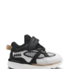 Kids’ trainers in mesh and leather Kids’ trainers in mesh and leather