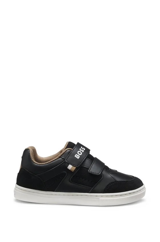 Kids’ trainers in mesh and leather Kids’ trainers in mesh and leather