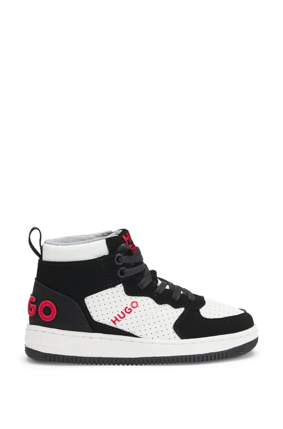 Kids’ trainers in mixed materials with mesh trims Kids’ trainers in mixed materials with mesh trims