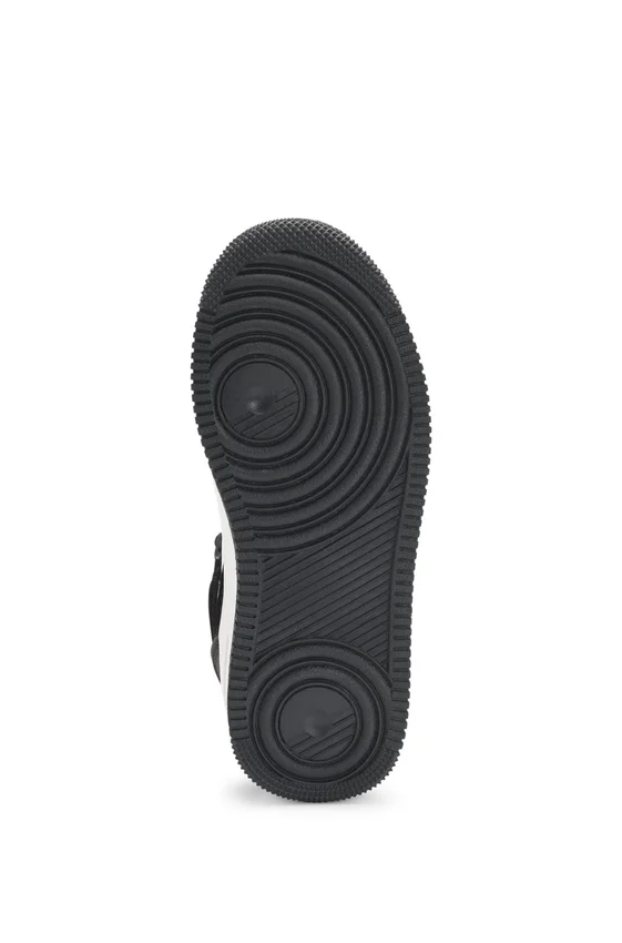 Kids’ trainers in mixed materials with mesh trims Kids’ trainers in mixed materials with mesh trims