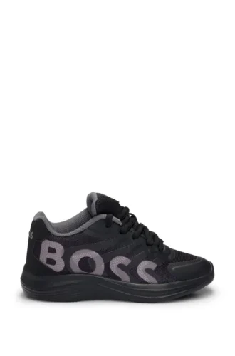 Kids’ trainers with 3D-effect logo