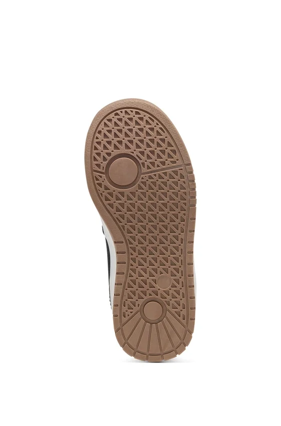 Kids’ trainers with leather trims Kids’ trainers with leather trims
