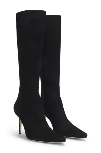 Knee boots in leather and suede