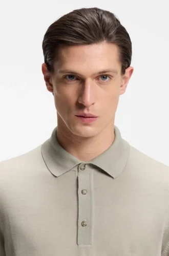 Knit polo in virgin wool