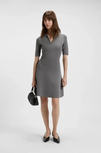 Knitted dress with skipper collar