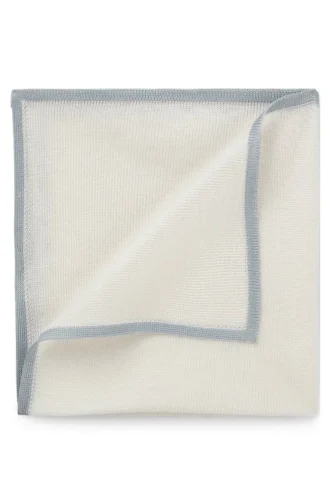 Knitted pocket square in Italian-made silk