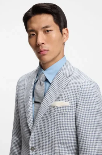 Knitted pocket square in Italian-made silk