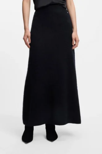 Knitted skirt with logo charm