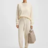 Knitted sweater in 100% cashmere