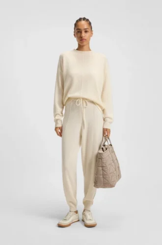 Knitted sweater in 100% cashmere