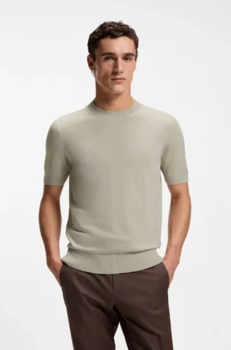 Knitted sweater in virgin wool