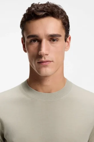 Knitted sweater in virgin wool