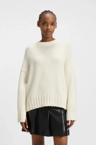 Knitted sweater with embroidered logo
