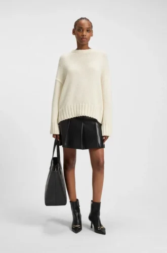 Knitted sweater with embroidered logo
