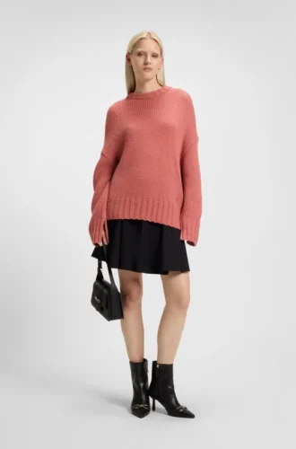 Knitted sweater with embroidered logo