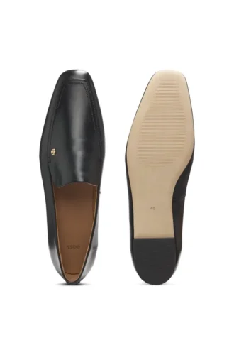 Leather loafers with square toe