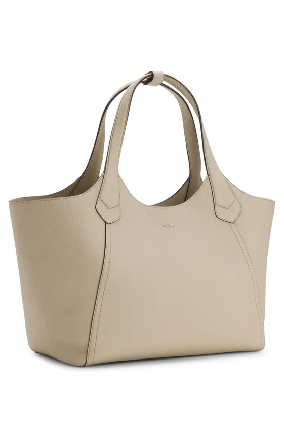 Leather tote bag with metallic logo lettering Leather tote bag with metallic logo lettering