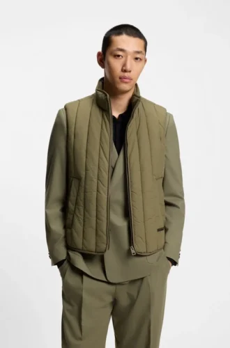 Lightweight gilet with vertical quilting