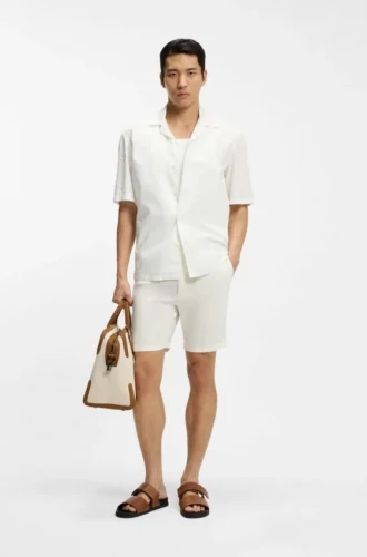 Linen-blend shorts in a modern fit