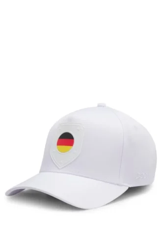 Logo cap in lustrous twill with country-flag badge